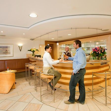 Hotel Barbarossa Дюселдорф Съоръжения снимка